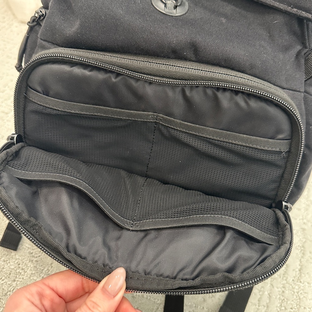 Brevité Runner Camera Backpack - image 3